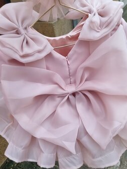 Organza mauve jurk met grote strik 