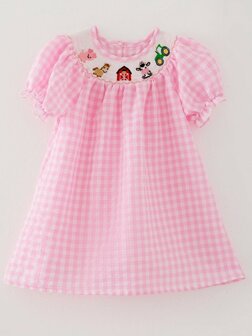 Farm Pink Smocking geborduurde meisjesjurk