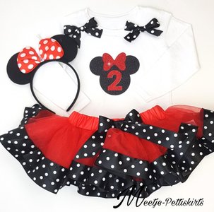 Minnie Mouse tutu 2 jaar rood zwart met bijpassende verjaardag - meetje-pettiskirts